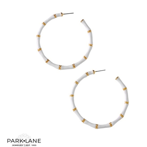 🌟HostPick 🌟Park Lane Kimono Earrings, White/Gold - Picture 1 of 8